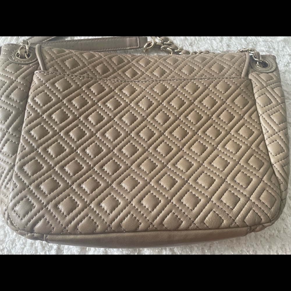 Tory Burch quilted crossbody/shoulder bag - Picture 4 of 9